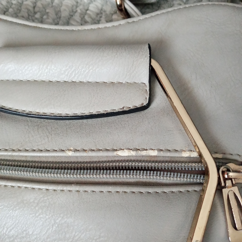 Gray Purse - Picture 7 of 10